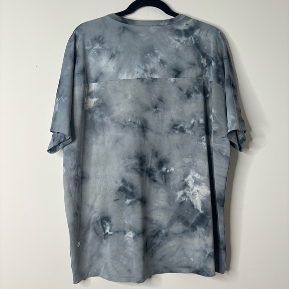 Lululemon Mens Relaxed Mesh Pocketed Short Sleeve Shirt Diamond Dye White Black - Picture 2 of 3